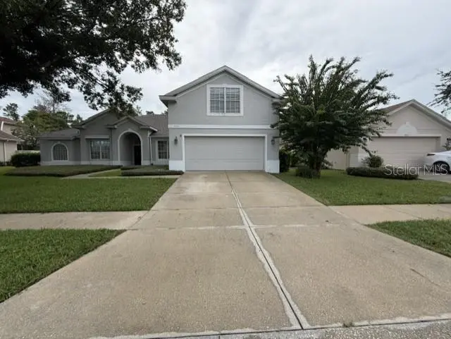 9041 LAUREL RIDGE DR, Mount Dora, FL 32757