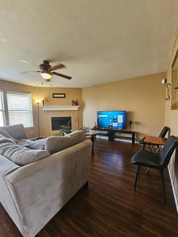 824 Green Heath Avenue, Fort Worth, TX 76120