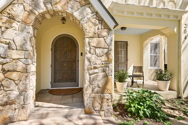 204 W 32nd ST, Austin, TX 78705