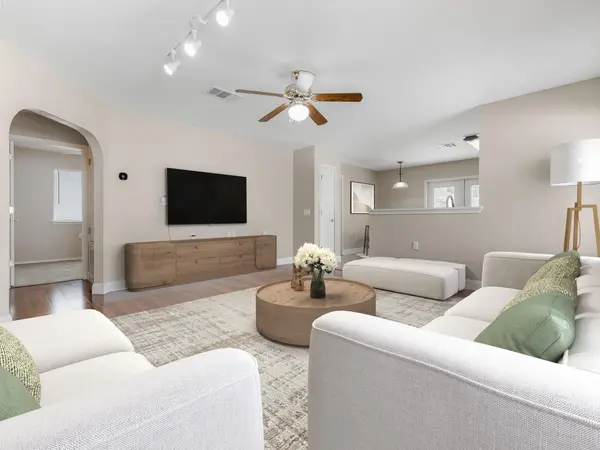 5220 Hutchinson DR, Austin, TX 78723