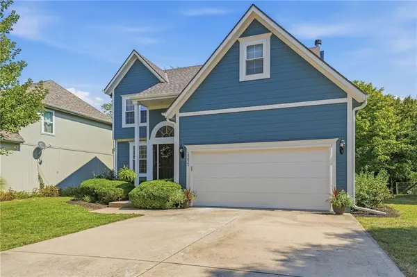 15421 S Alcan ST, Olathe, KS 66062