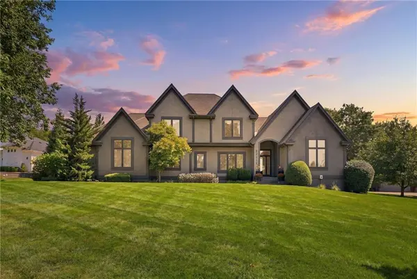 17111 S Demi DR, Loch Lloyd, MO 64012