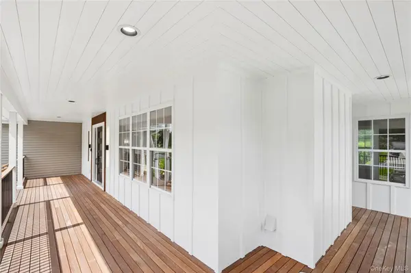 7 Sander CT, Middle Island, NY 11953