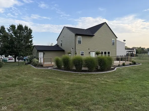 5026 Clay Creek LN, Plainfield, IN 46168