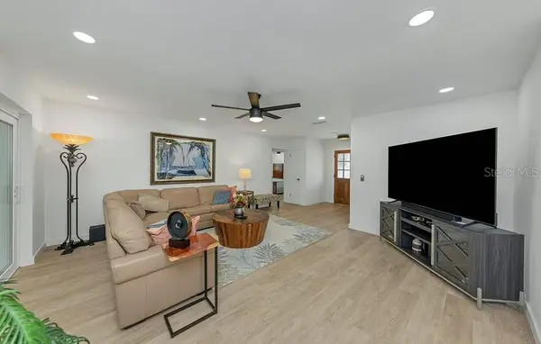 1579 ELIZABETH LN, Clearwater, FL 33755