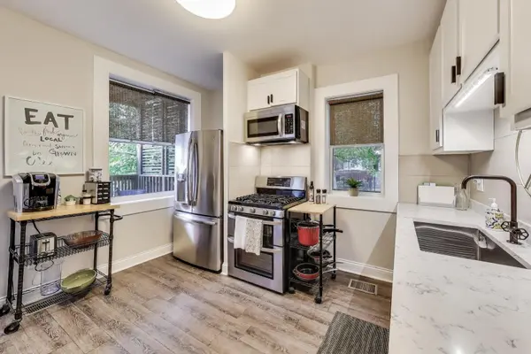 2857 W Fletcher ST #1, Chicago, IL 60618