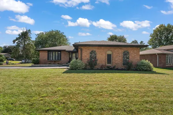 3167 Westwind CT, Crown Point, IN 46307
