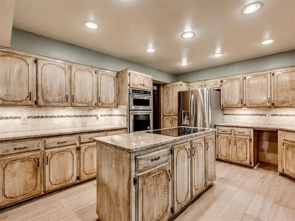 2501 Southlawn DR, El Reno, OK 73036