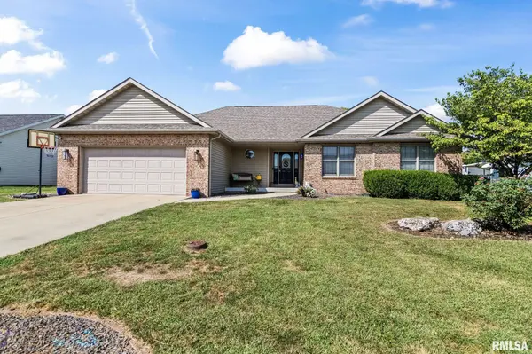 411 Brookside Glen DR, Sherman, IL 62684