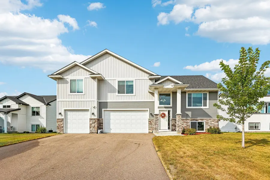 1609 11th ST NE, Buffalo, MN 55313