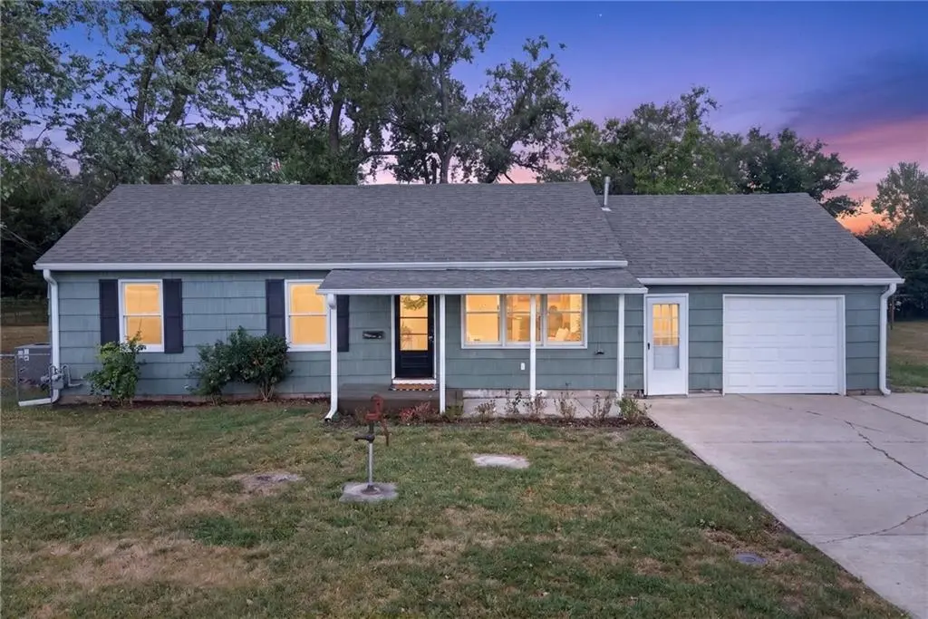 1037 S Brockway ST, Olathe, KS 66061