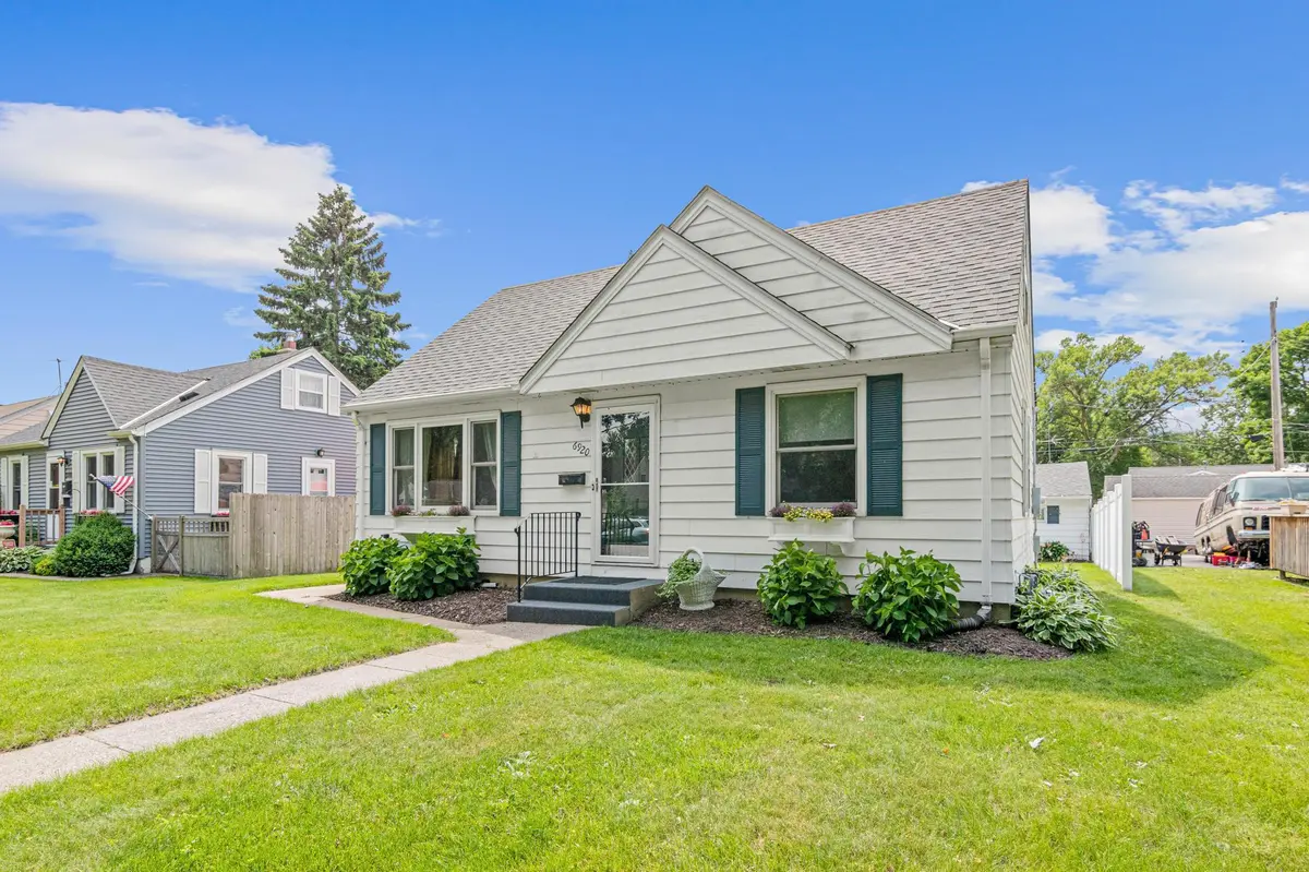 6920 Russell AVE S, Richfield, MN 55423