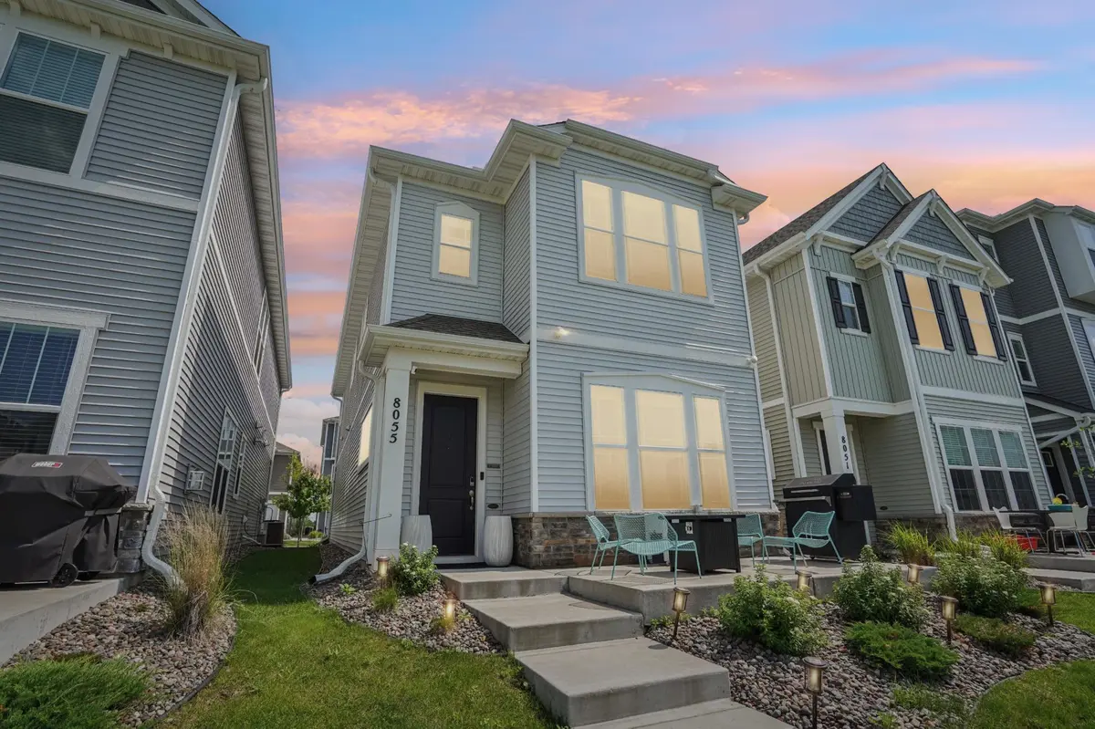 8055 Arrowwood LN N, Maple Grove, MN 55369