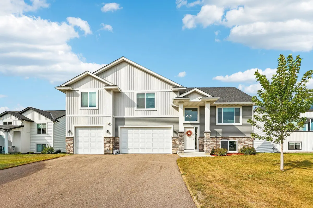 1609 11th ST NE, Buffalo, MN 55313