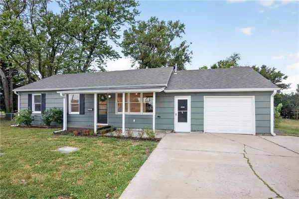 1037 S Brockway ST, Olathe, KS 66061