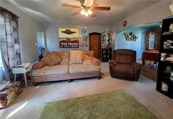 620 W 25th TER, Higginsville, MO 64037