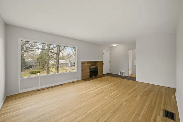 3340 Lee AVE N, Golden Valley, MN 55422