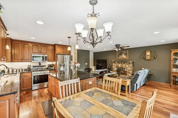 7817 W 103rd ST, Bloomington, MN 55438