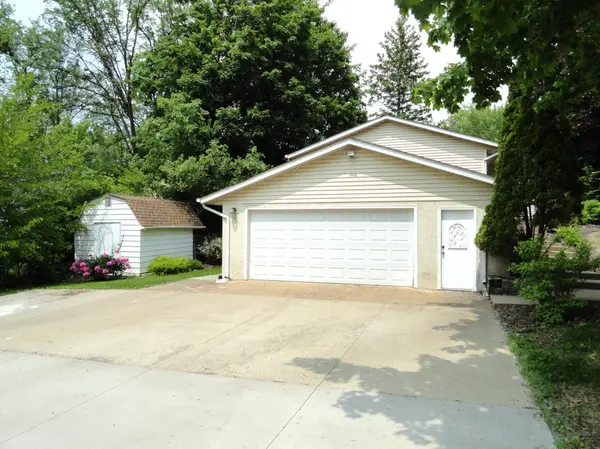 9540 24th AVE N, Plymouth, MN 55441