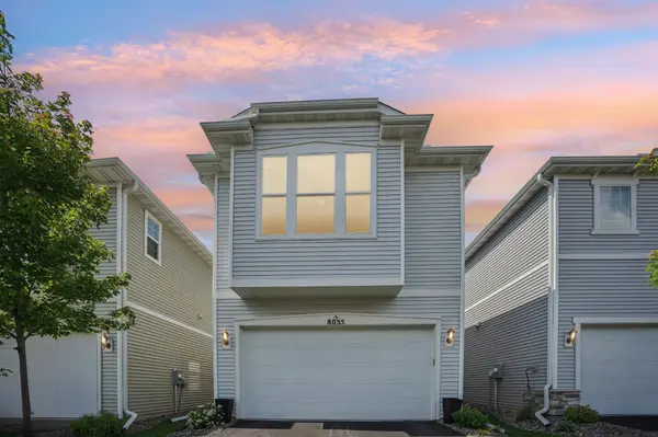 8055 Arrowwood LN N, Maple Grove, MN 55369