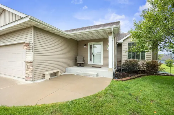 2209 Longhorn LN, Buffalo, MN 55313