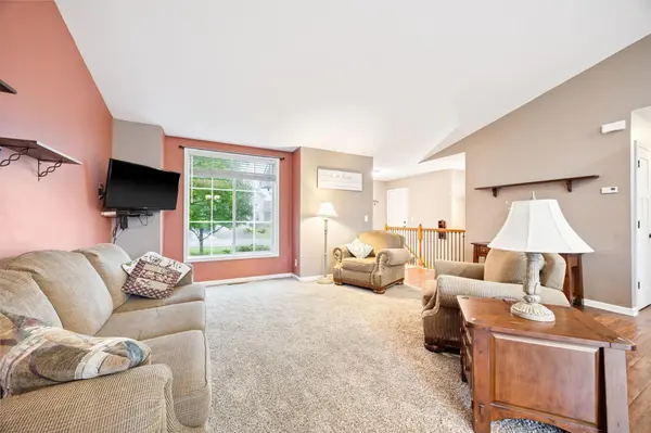 2209 Longhorn LN, Buffalo, MN 55313