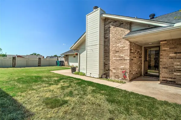 528 NW 142nd ST, Edmond, OK 73013