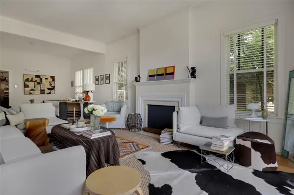 2206 Parkway, Austin, TX 78703