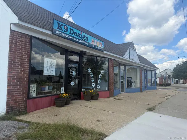 565 Broadway, Massapequa, NY 11758