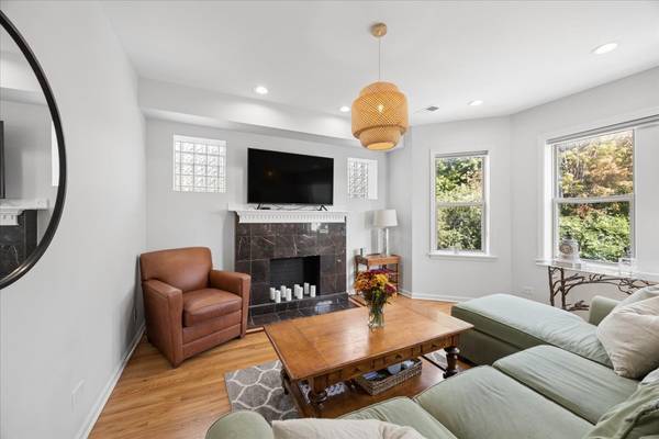 4852 N SACRAMENTO AVE #2N, Chicago, IL 60625
