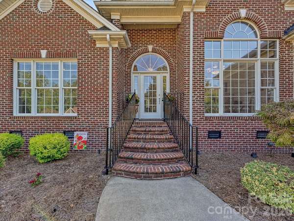 5125 WALNUT GROVE CT, Mount Holly, NC 28120