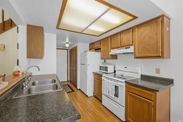 4226 Crofton CT, Fort Wayne, IN 46835-2279