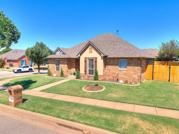 8629 NW 111th ST, Oklahoma City, OK 73162