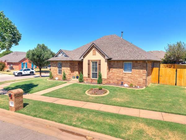 8629 NW 111th ST, Oklahoma City, OK 73162