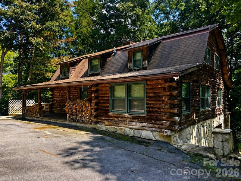 51 Sleepy Forest DR, Leicester, NC 28748