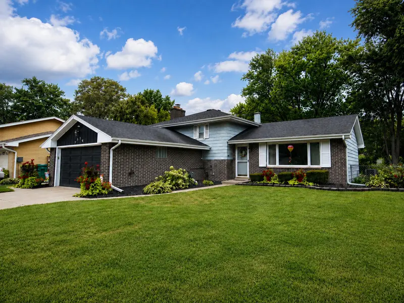5324 Johnson ST, Merrillville, IN 46410