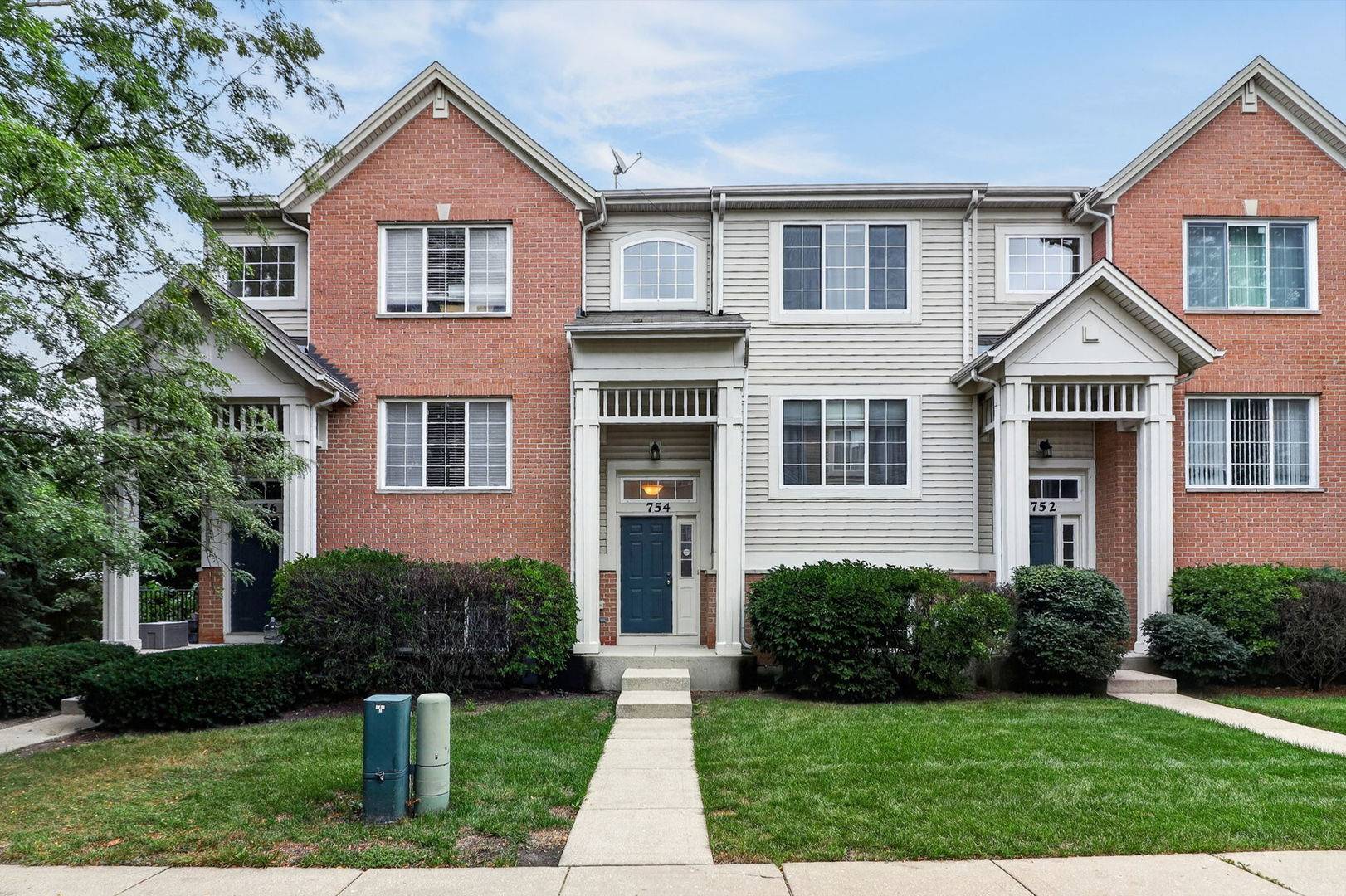 754 Hanbury DR #754, Des Plaines, IL 60016