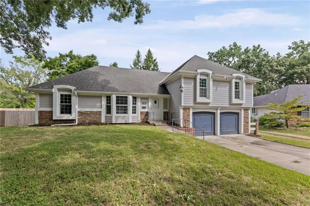 512 E 117th TER, Kansas City, MO 64131