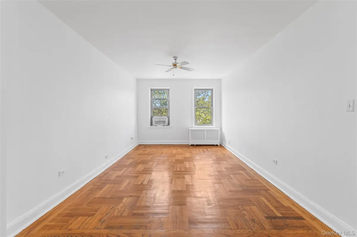 48-23 42nd ST #5F, Sunnyside, NY 11104