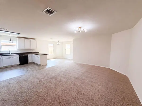 2011 Allyson Drive, Heartland, TX 75126