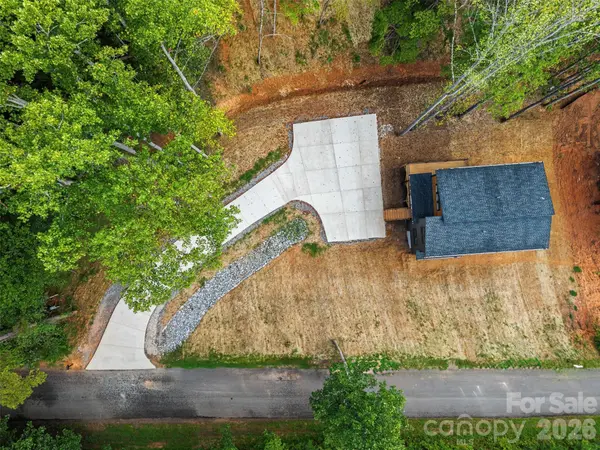 129 Quiet Woods DR, Leicester, NC 28748