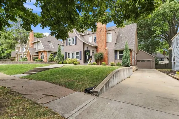 624 W Dartmouth RD, Kansas City, MO 64113