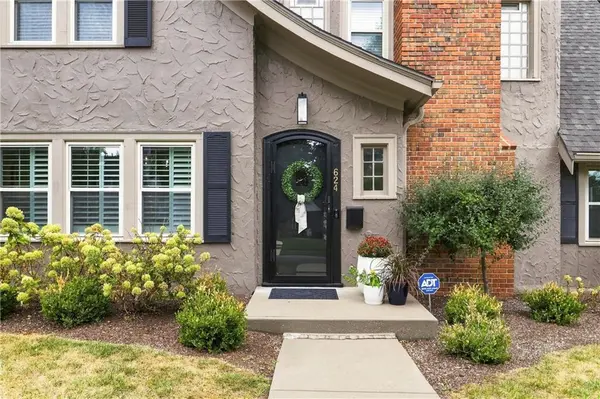 624 W Dartmouth RD, Kansas City, MO 64113