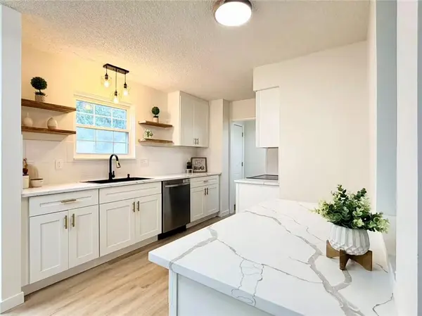 8051 N Stoddard AVE, Kansas City, MO 64152