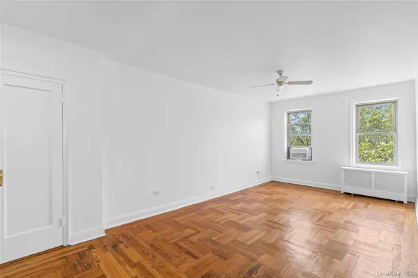 48-23 42nd ST #5F, Sunnyside, NY 11104