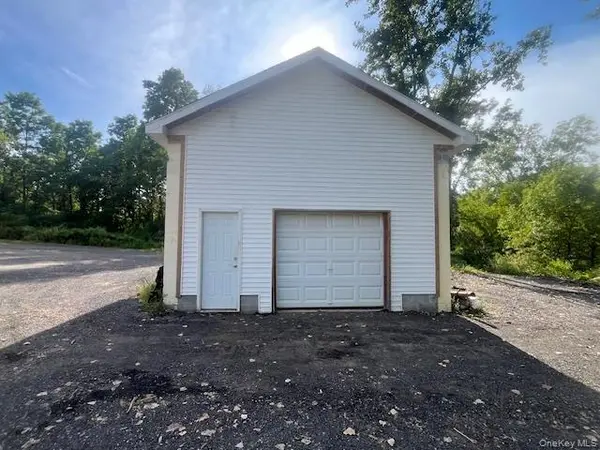 275 Emans RD #GARAGE, Lagrangeville, NY 12540