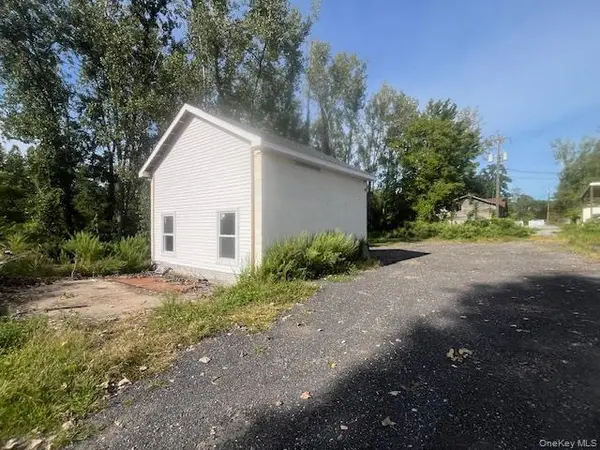 275 Emans RD #GARAGE, Lagrangeville, NY 12540
