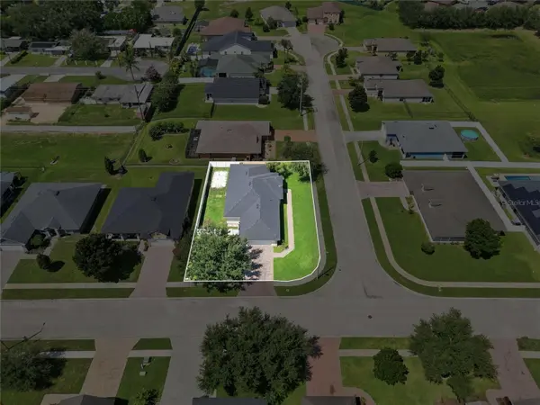 304 BENTLEY OAKS BLVD, Auburndale, FL 33823