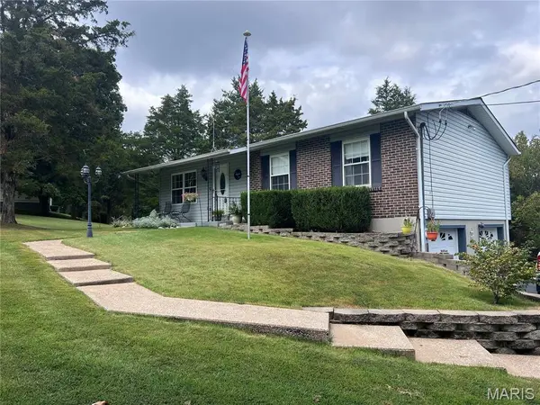 4 Laura LN, Festus, MO 63028