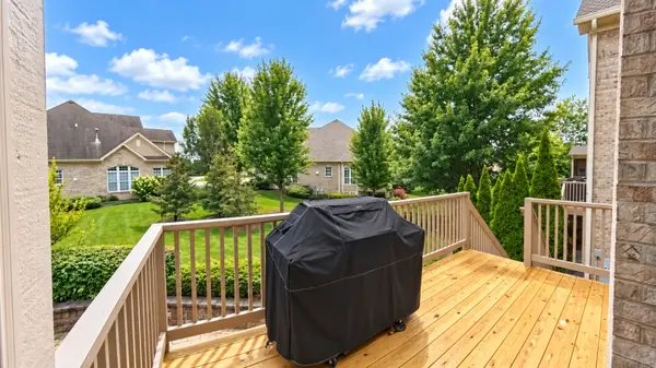 541 Bridgestone CT #541, Inverness, IL 60010